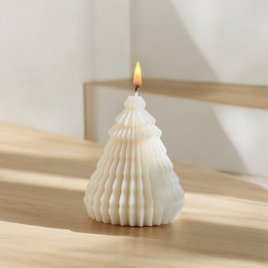 Handmade Christmas Tree Candle for Holiday Decor | Unique Gift Idea - 10x7cm Soy Wax